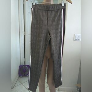 ZARA BASICS Chic Brown Plaid Legging W/ Side Stripes SZ. M Black Red White